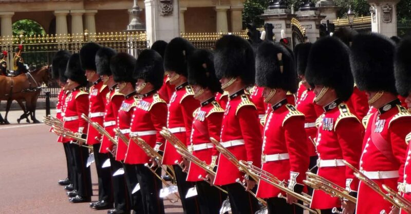 London: Changing of the Guard Experience and Landmarks Tour - Comparing Similar Tours and Options