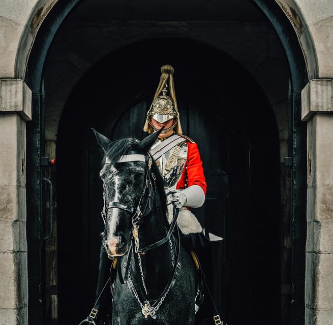 London: Changing of the Guard Experience Private Tour Guide - Exploring Buckingham Palace and Westminster