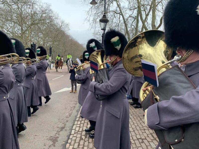 London: Changing of the Guard Experience with a Historian - Value and Booking Flexibility