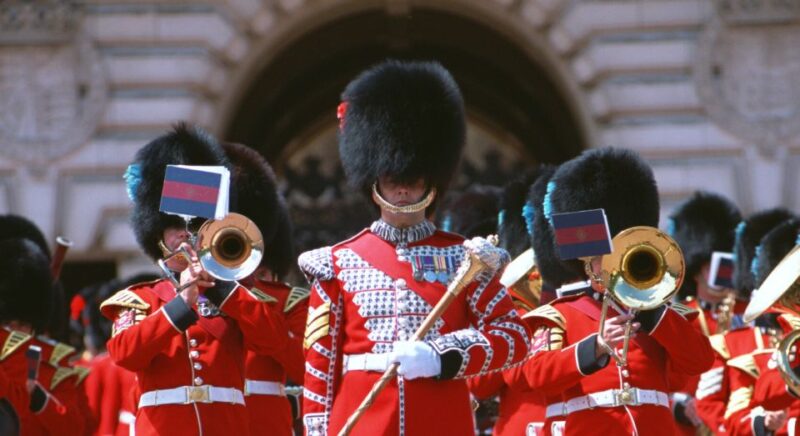 London: Changing of the Guard Walking Tour - Comparing Similar Experiences in London