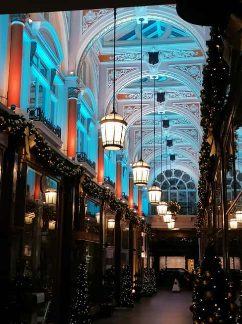 London: Christmas Lights and Festive Pubs Walking Tour - Comparing This Tour to Other Festive Options in London
