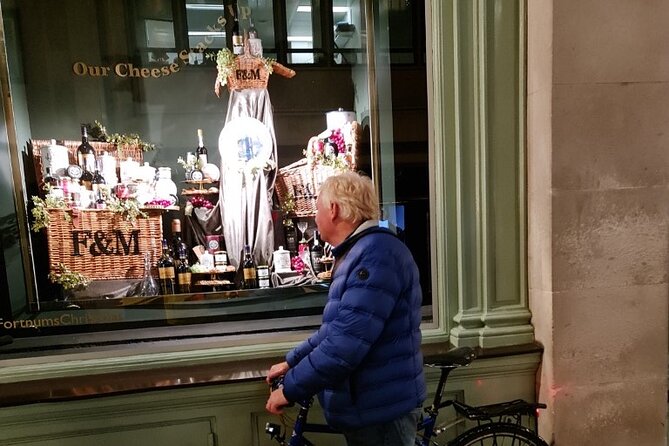 London Christmas Lights Bike Tour with Local Guide - Safety and Comfort: Helmets and Santa Hats