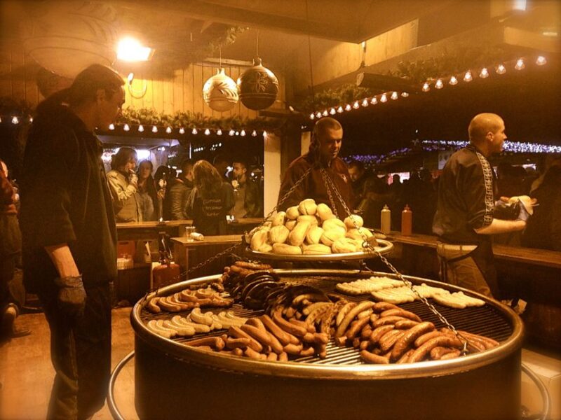 London: Christmas Lights & Bites Tour - Who Will Appreciate This Tour Most