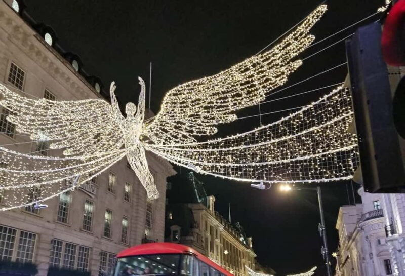 London: Christmas Lights Guided Walking Tour Small Group - Key Points
