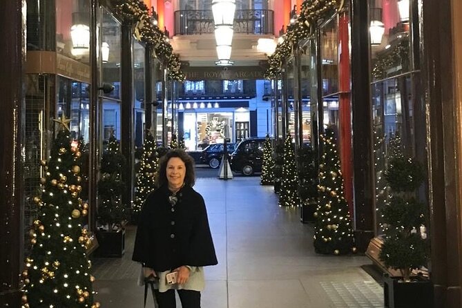 London Christmas Lights Private Tour by Traditional Black Cab - Practical Details and Booking Insights