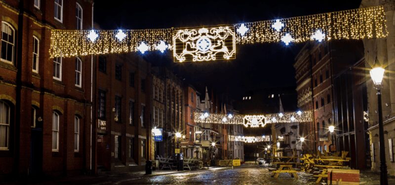 London: Christmas Lights Self Guided Walking Tour - Exploring Covent Garden’s Festive Market