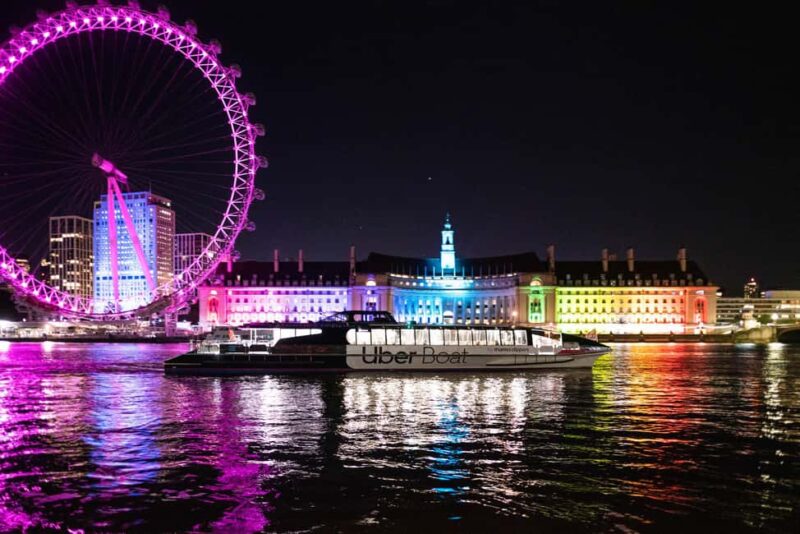 London: Christmas Lights Tour (Bus) + Hop-On Hop-Off Boat - Key Points