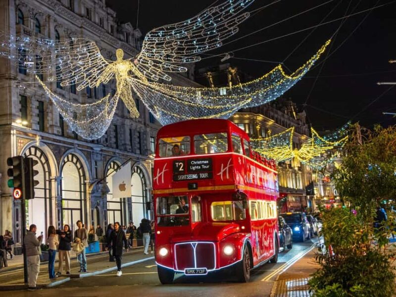 London: Christmas Lights Tour by Vintage Bus - The Option to Disembark at Trafalgar Square