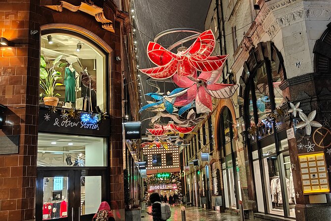 London Christmas Sparkle Private Walking Tour - Colorful Carnival Atmosphere at Carnaby Street