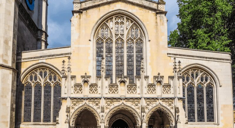 London: Churchill and World War 2 Walking Tour - Honoring Courage at War Memorials