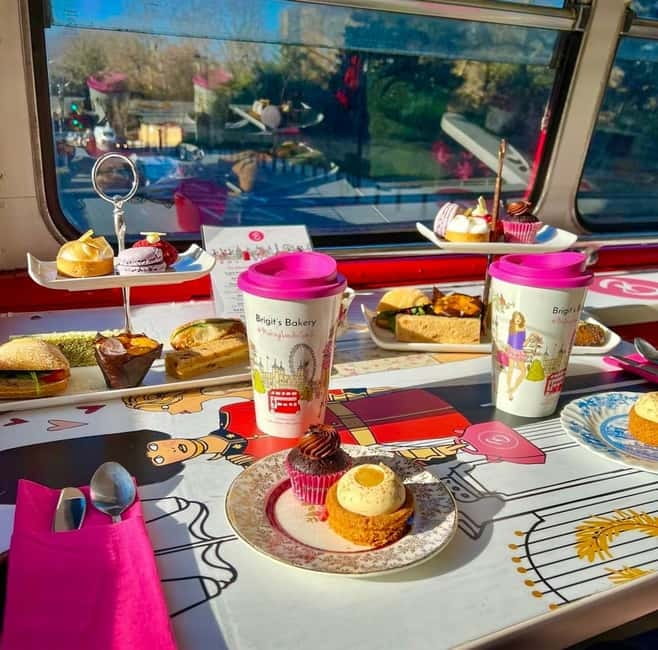 London: Classic Afternoon Tea Bus Tour - The Quality of the Guided Commentary and Music