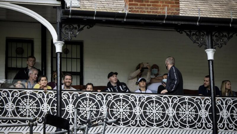 London: Craven Cottage Guided Tour at Fulham Football Club - Experience the Historic Craven Cottage and Its Iconic Balcony
