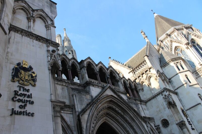 London: Da Vinci Code Walking Tour with a Guide - Visiting the Knights Templar Church