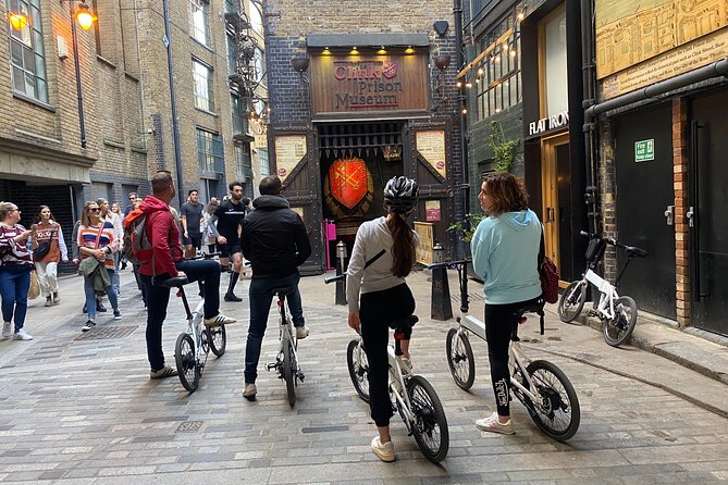 London E-Bike tour & Borough market - Visiting St. Paul’s Cathedral and Shakespeares Globe