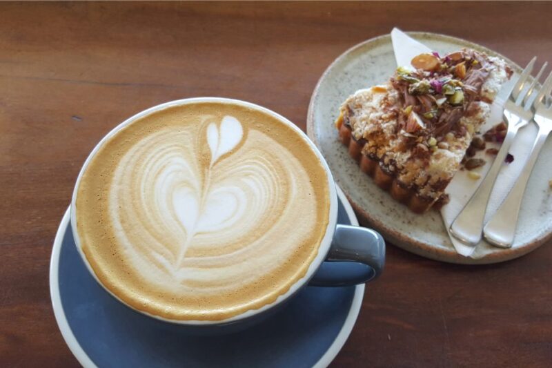 London: East End British Food & Drinks Private Walking Tour - Sampling Scotch Eggs and Classic British Meat Pies