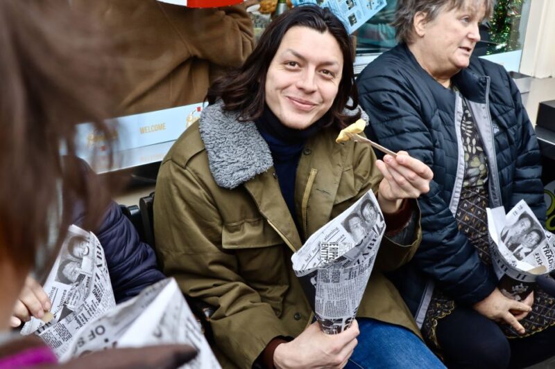 London: East End & Shoreditch Street Food Tour with 7 Dishes - Tasting Iconic London Bagels at a Historic Bakery