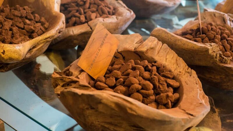London: East End & Shoreditch Street Food Tour with 7 Dishes - Sampling Ghanaian Cocoa Truffles and International Sweets