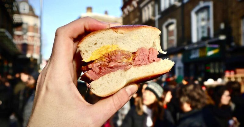 London: East End & Shoreditch Street Food Tour with 7 Dishes - Exploring a Bustling East End Market