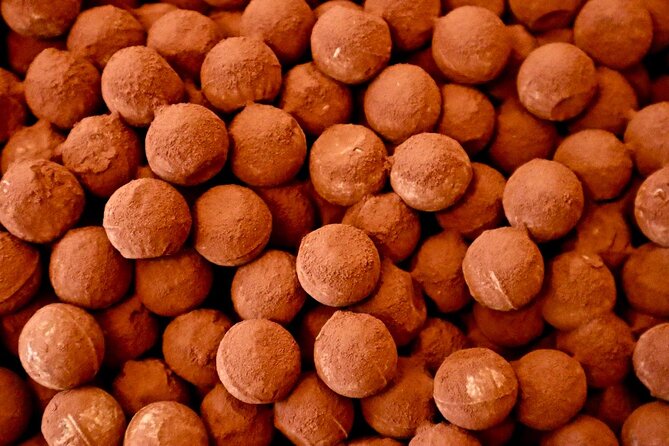 London East End Walking Food Tour With Secret Food Tours - Tasting London’s Classic Dishes