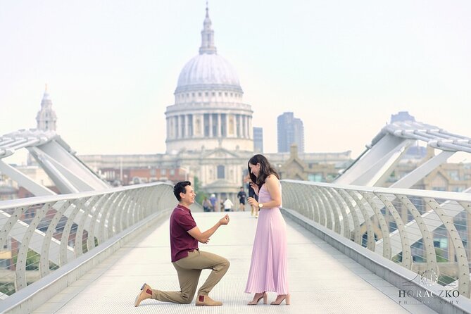 London Engagement / Secret Marriage Proposal near St Paul's Cathedral - Meeting Point and Accessibility in London