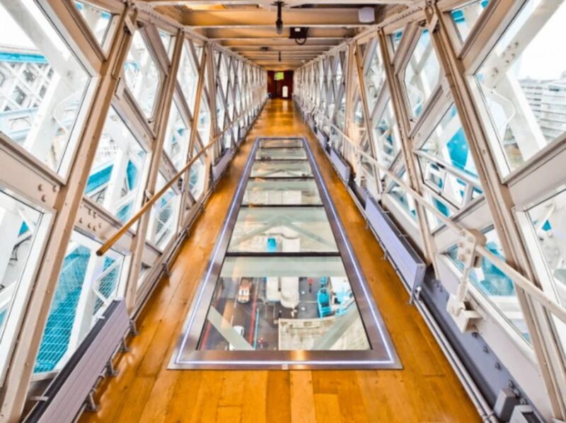 London: Explore The Tower of London & Tower Bridge! - Inside the Experience: Guide, Group Size, and Flexibility