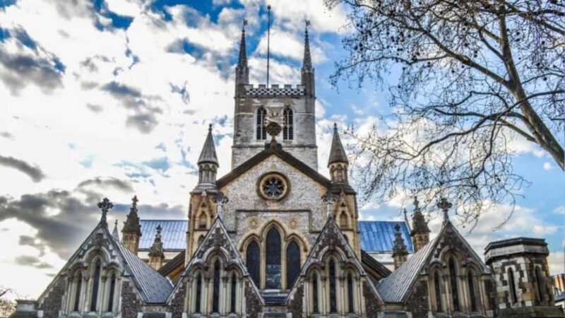 London: Family-Friendly Black Tudors Thames Walking Tour - Southwark Cathedral and the Black Tudor Entrepreneur