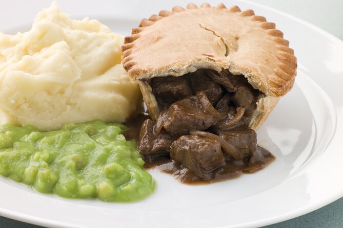 London Food & Drinks Private Tour - British Taverns & Pubs - Sampling British Cuisine: Fish & Chips and Pies