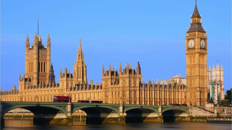 London from Edinburgh by Rail with Sightseeing & London Eye. - The Stops on the Tour: Detailed Look at Each Landmark