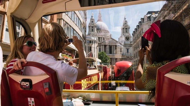 London from Edinburgh by Rail with Sightseeing & London Eye. - Who Should Consider This Tour