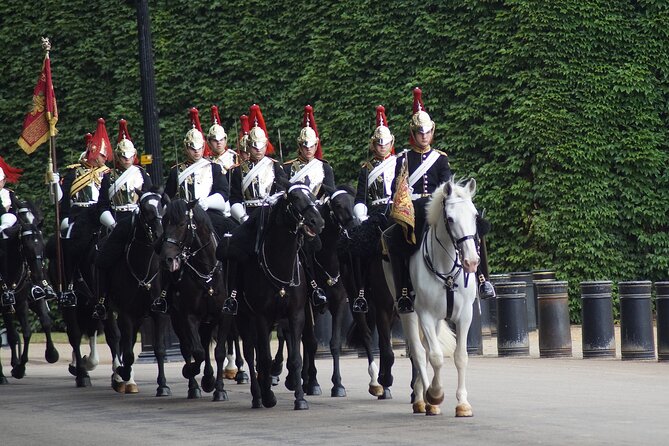 London: Full Day Private Tour Including Entry Passes - A Panoramic Tour of London’s Most Famous Landmarks