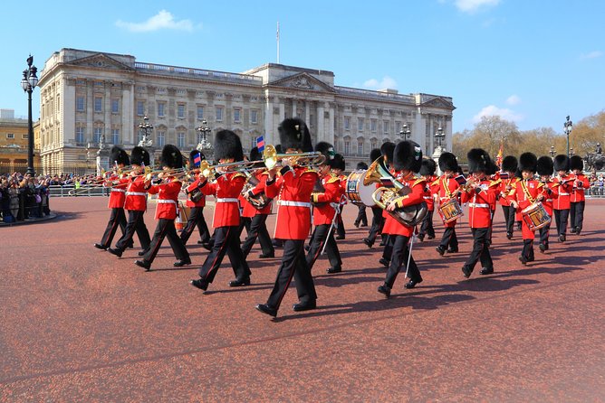 London Full Day Sightseeing Tour with London Eye & Snack Pack - Witnessing the Changing of the Guard at Buckingham Palace
