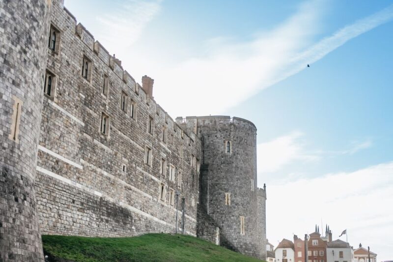London: Full-Day Windsor, Stonehenge, and Oxford Tour - Efficient Transportation and Comfortable Travel