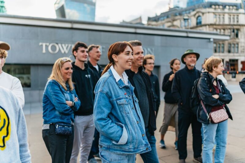 London: Ghastly Ghosts 2-Hour Walking Tour - The Guides Style: Knowledgeable, Energetic, and Approachable