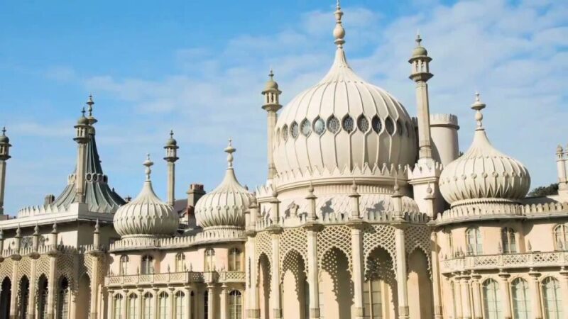 London: Guided Day Trip to Brighton and Seven Sisters - The Role of the Guide and Group Size
