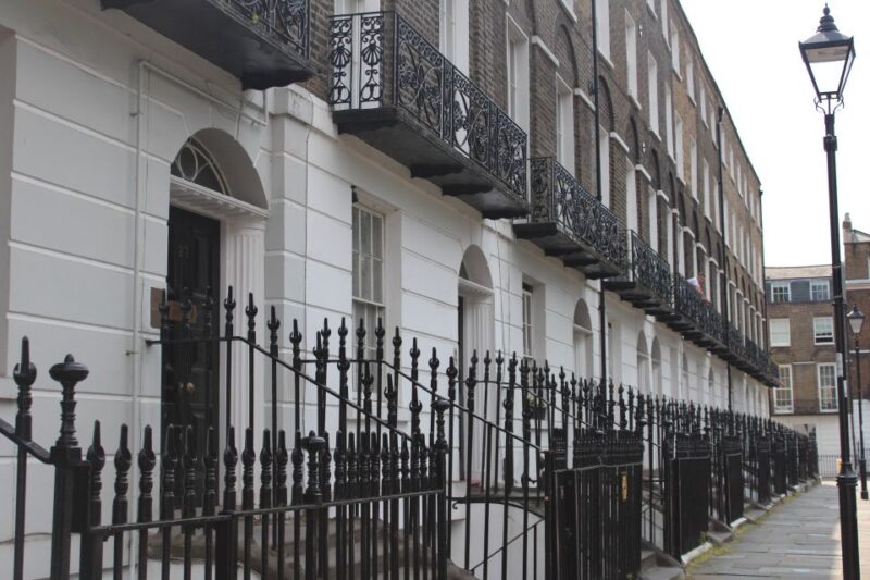 London: Guided Harry Potter Bus Tour of Locations - Discover the Entrance to the Ministry of Magic