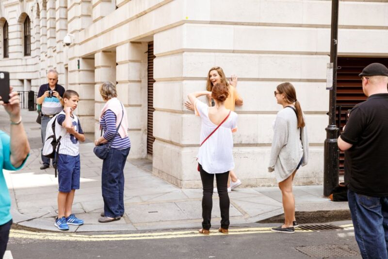 London: Guided Harry Potter Bus Tour of Locations - Opportunities to Step Off and Capture the Magic