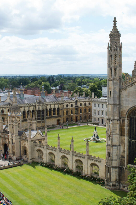London: Guided tour of Cambridge - Sedan - Visiting Kings College and the Chapel’s Marvels