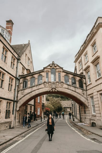London: Guided tour of Oxford - Sedan - Discovering Oxford’s Vibrant Local Life and Market Scene