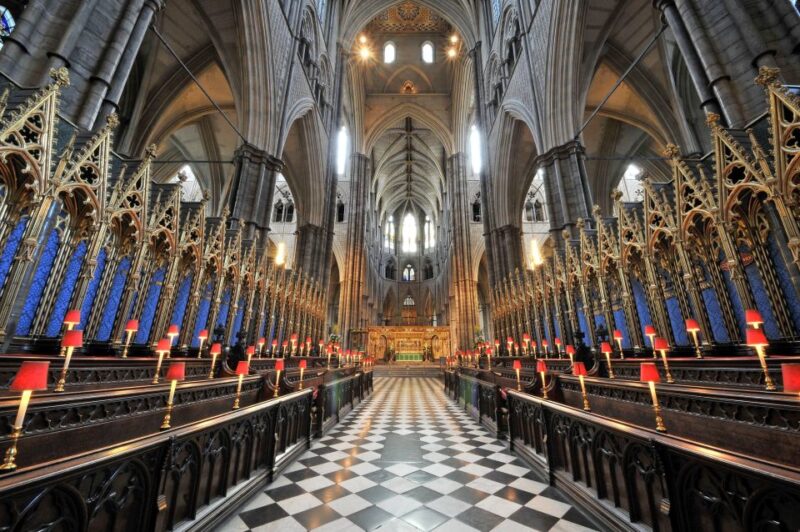 London: Guided Westminster Abbey Tour and Refreshments - The Guide’s Expertise and Personal Touch