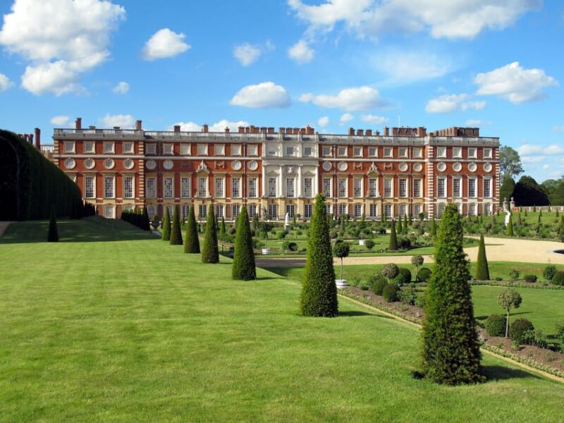 London: Hampton Court Palace Private Tour with Train Option - Exploring Hampton Court Palace: Opulent Rooms and Historic Charm