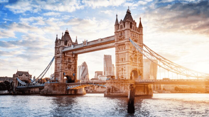 London: Harry Potter Movie Location Tour with an APP - Discovering Hidden Gems and Less-Known Filming Spots