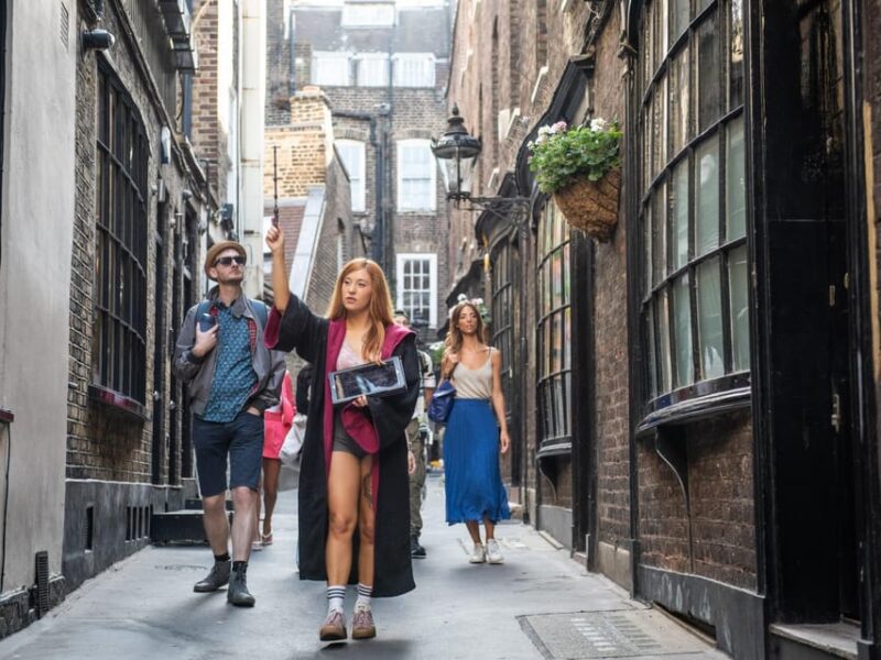 London: Harry Potter Tour and London Bridge Tombs Experience - Discover JK Rowlings London and the Spooky Tombs in a 4.5-Hour Tour