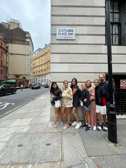 London: Harry Potter Tour, discover spells and secrets! - Exploring Leicester Square and the Palace Theatre