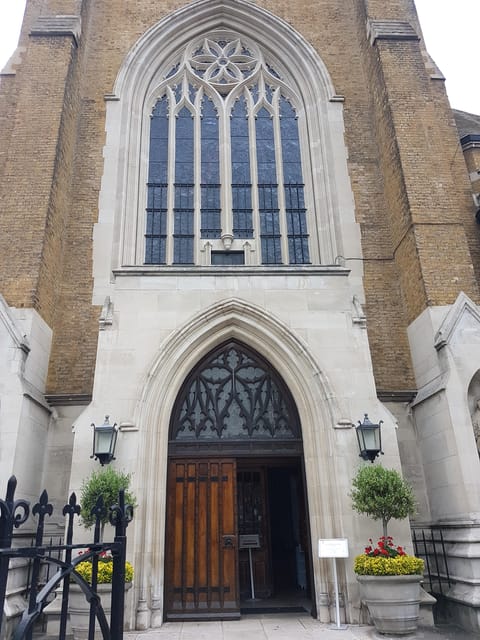 London: Harry Potter Tour - Crossing the Millennium Bridge and London’s Modern Magic