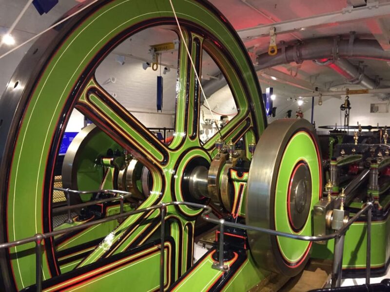 London: Harry Potter Walking Tour and Tower Bridge Ticket - Exploring the Palace Theatre and Goodwins Court