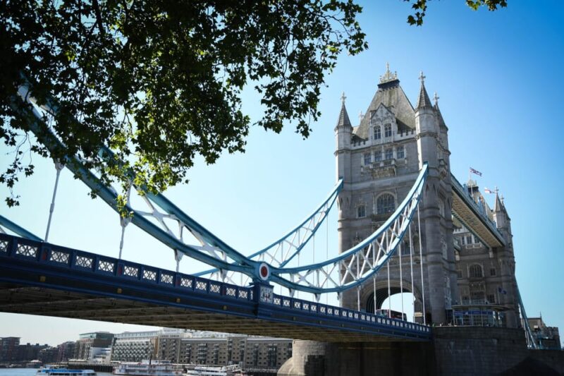 London: Harry Potter Walking Tour and Tower Bridge Ticket - Borough Market and the London Bridge