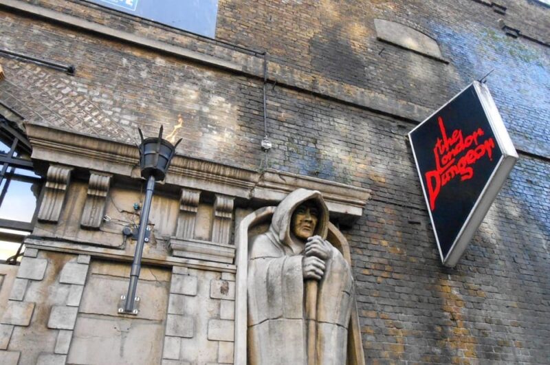 London: Harry Potter Walking Tour & the London Dungeons - Discover Secret Stories and Fun Facts from Your Knowledgeable Guide
