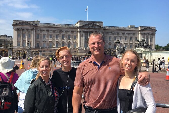 London Highlights Family-Friendly Walking Tour with Top Guide - Traveling by London Underground: From Westminster to the City