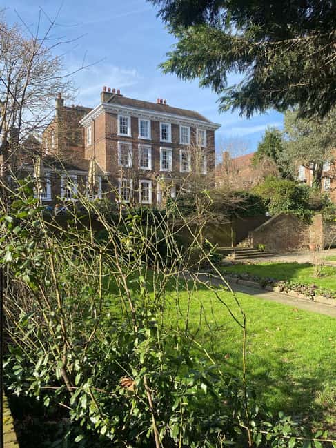 London: Historic Homes of Hampstead Village Walking Tour - Discover Hampstead’s Architectural Charm and Historic Houses