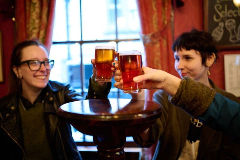 London: Historic Pubs, British Ales & Classic Dishes - Discovering the Tradition of Cock Ale and Local Drinks